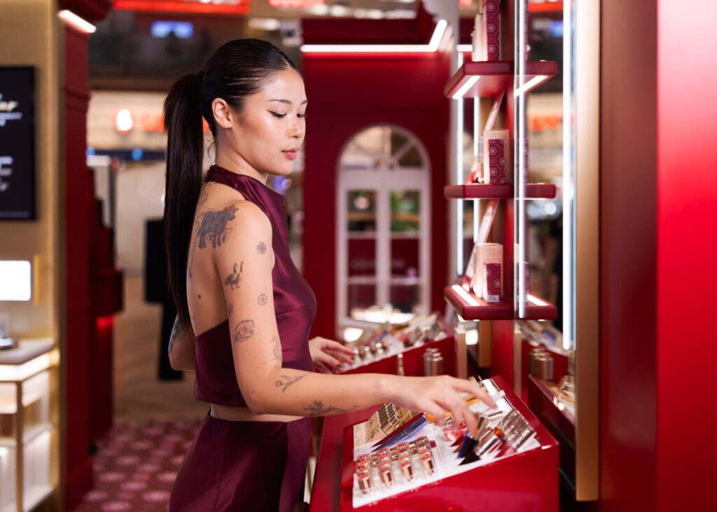 Chen Yixin at the Beauty Bar | Clarins Beauty Concierge Singapore Edition