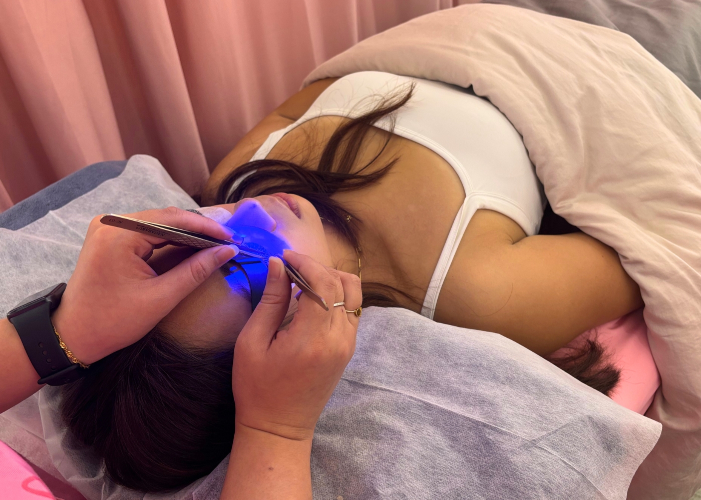 Perky Lash LED lash extensions review - LED lash technology